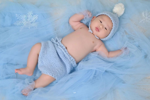 遂宁三个月宝宝挠耳朵 遂宁三个月宝宝挠耳朵